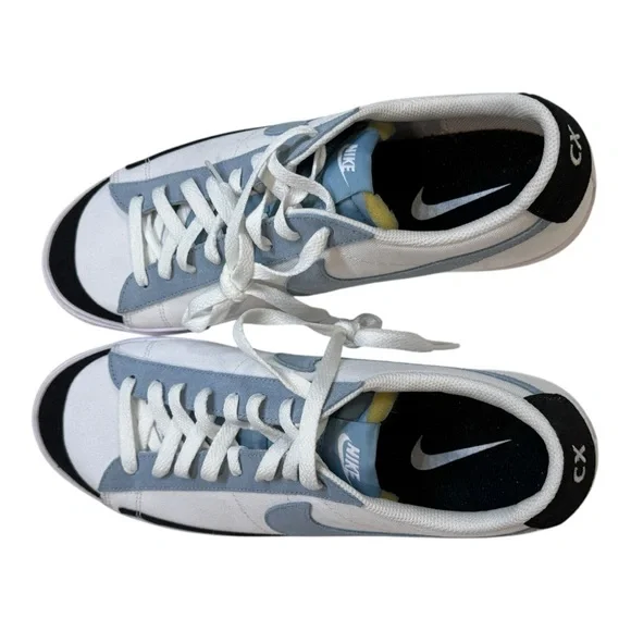 Nike Blue and Black Sneakers Classic Design NWOT CB18